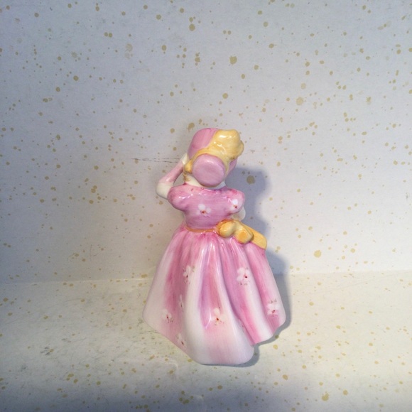 Royal Doulton Babie Figurine - Picture 4 of 8